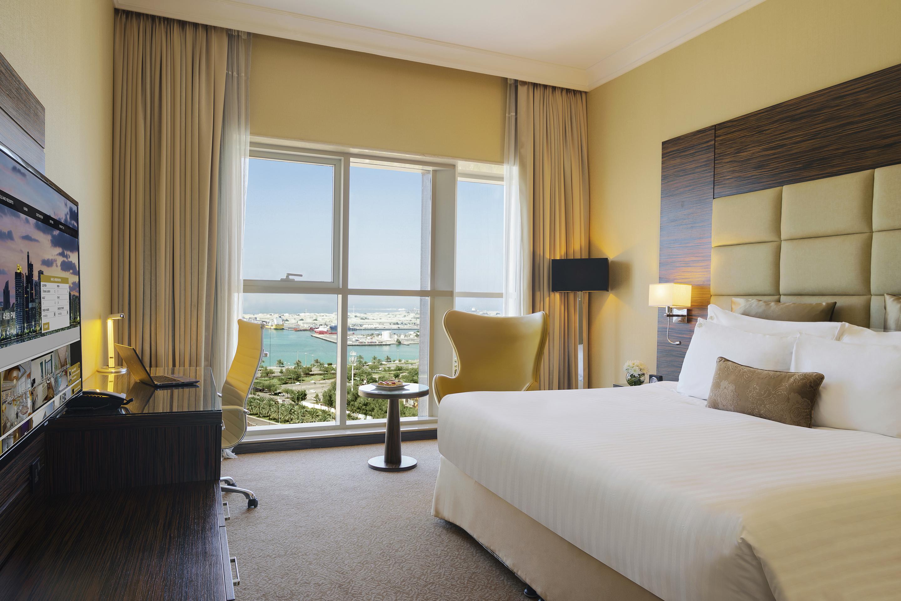 Hotel Jannah Burj Al Sarab Abu Dhabi Esterno foto A guest room at the hotel