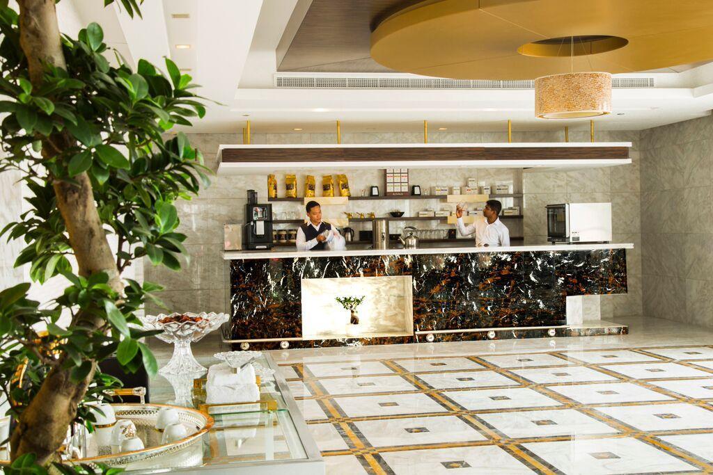 Hotel Jannah Burj Al Sarab Abu Dhabi Esterno foto Lobby