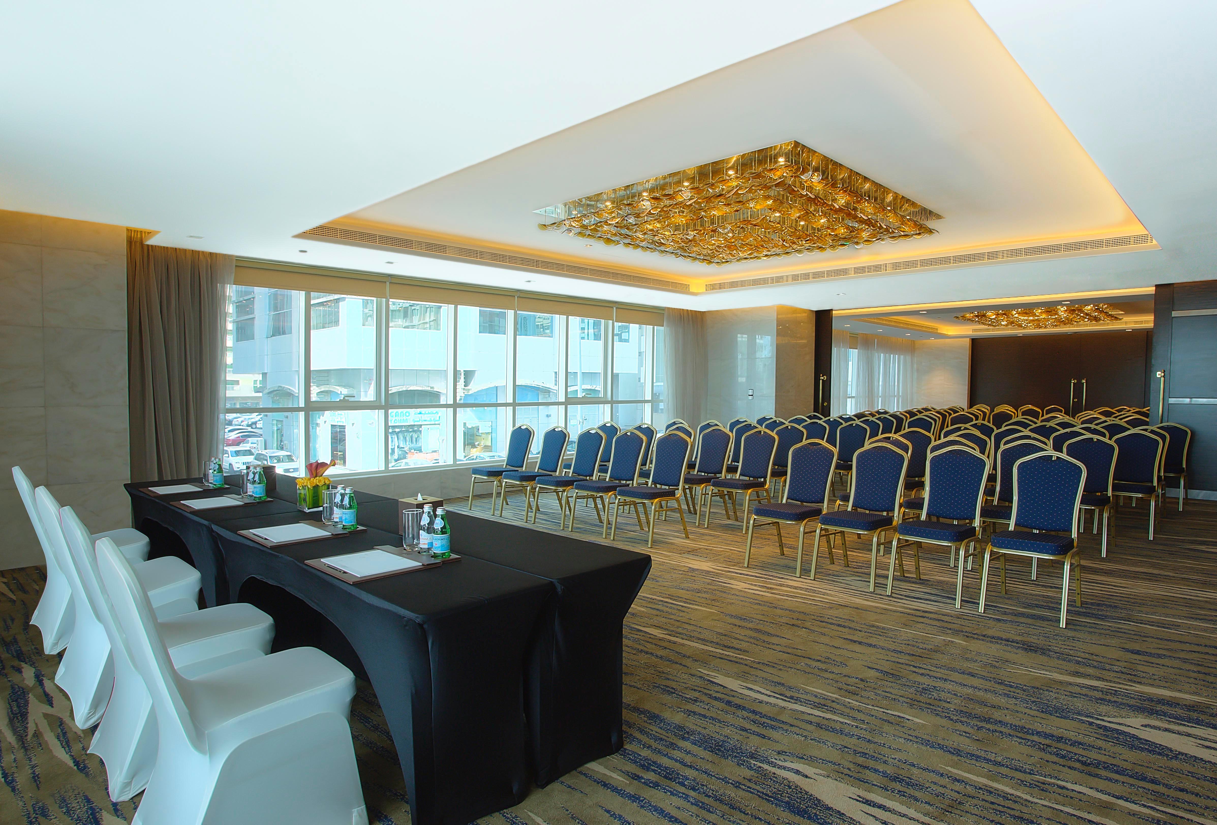 Hotel Jannah Burj Al Sarab Abu Dhabi Esterno foto Meeting room