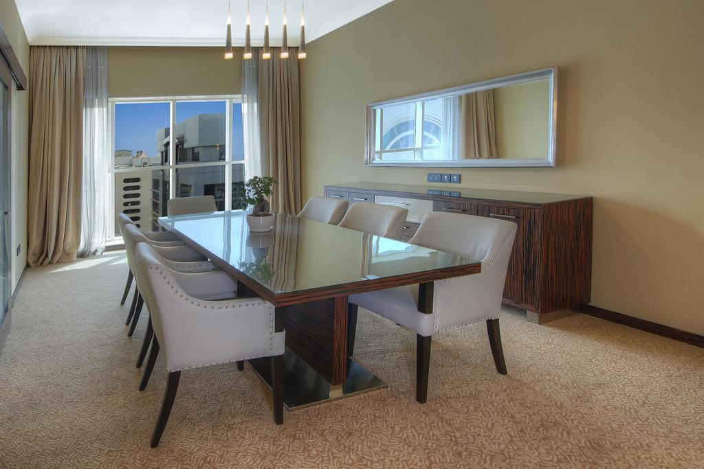 Hotel Jannah Burj Al Sarab Abu Dhabi Esterno foto A dining room
