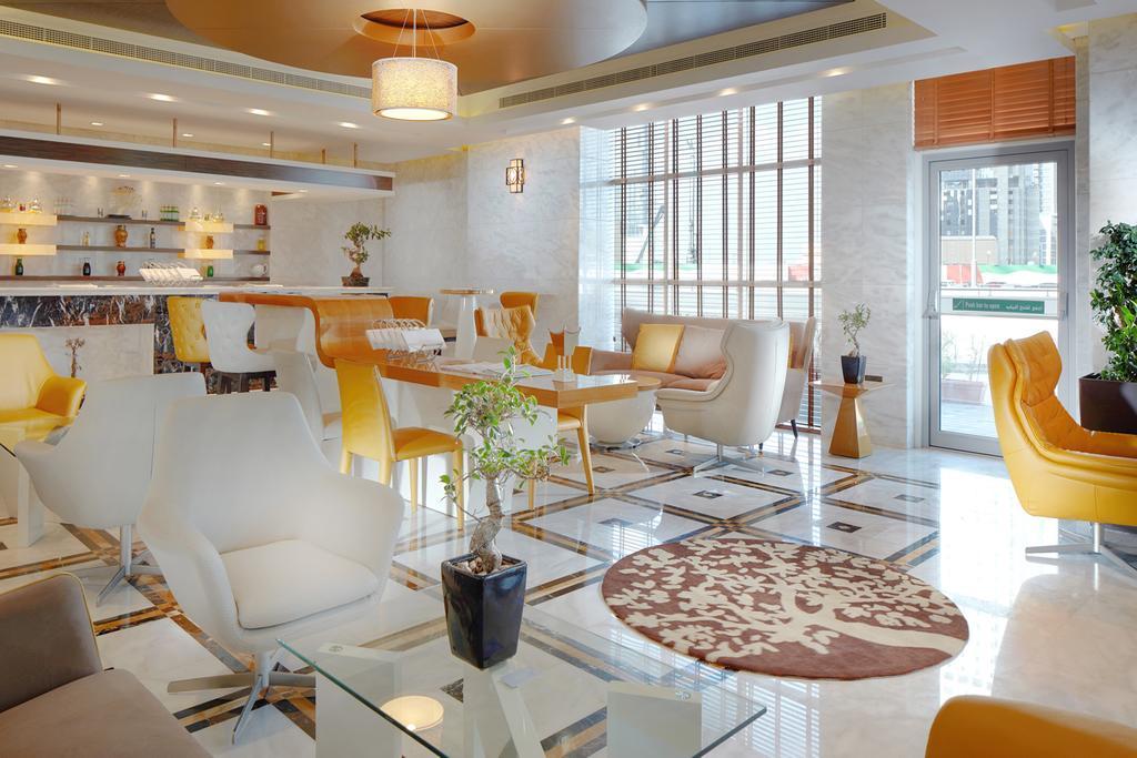 Hotel Jannah Burj Al Sarab Abu Dhabi Esterno foto Interior of a house