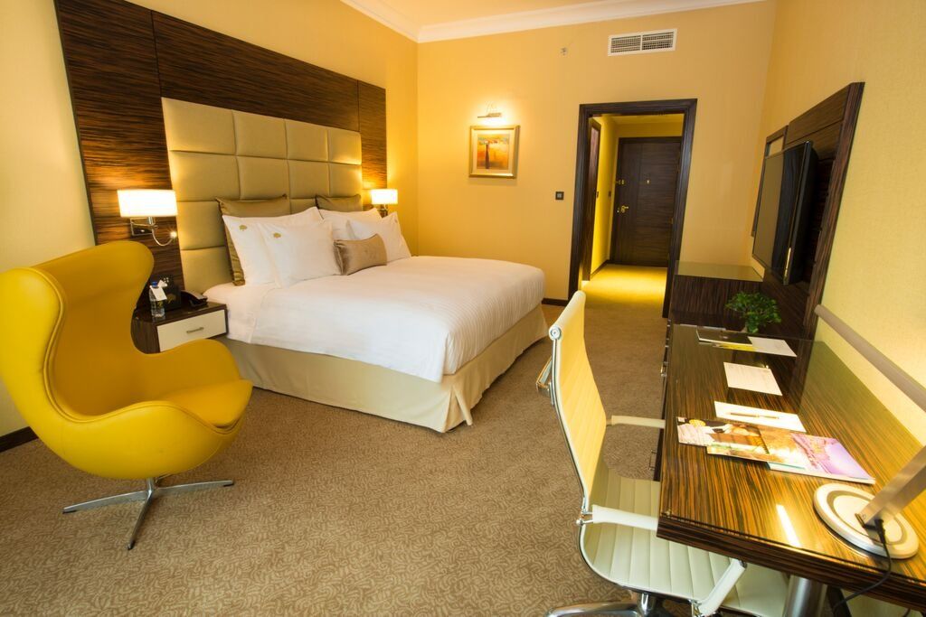 Hotel Jannah Burj Al Sarab Abu Dhabi Esterno foto A room at the hotel