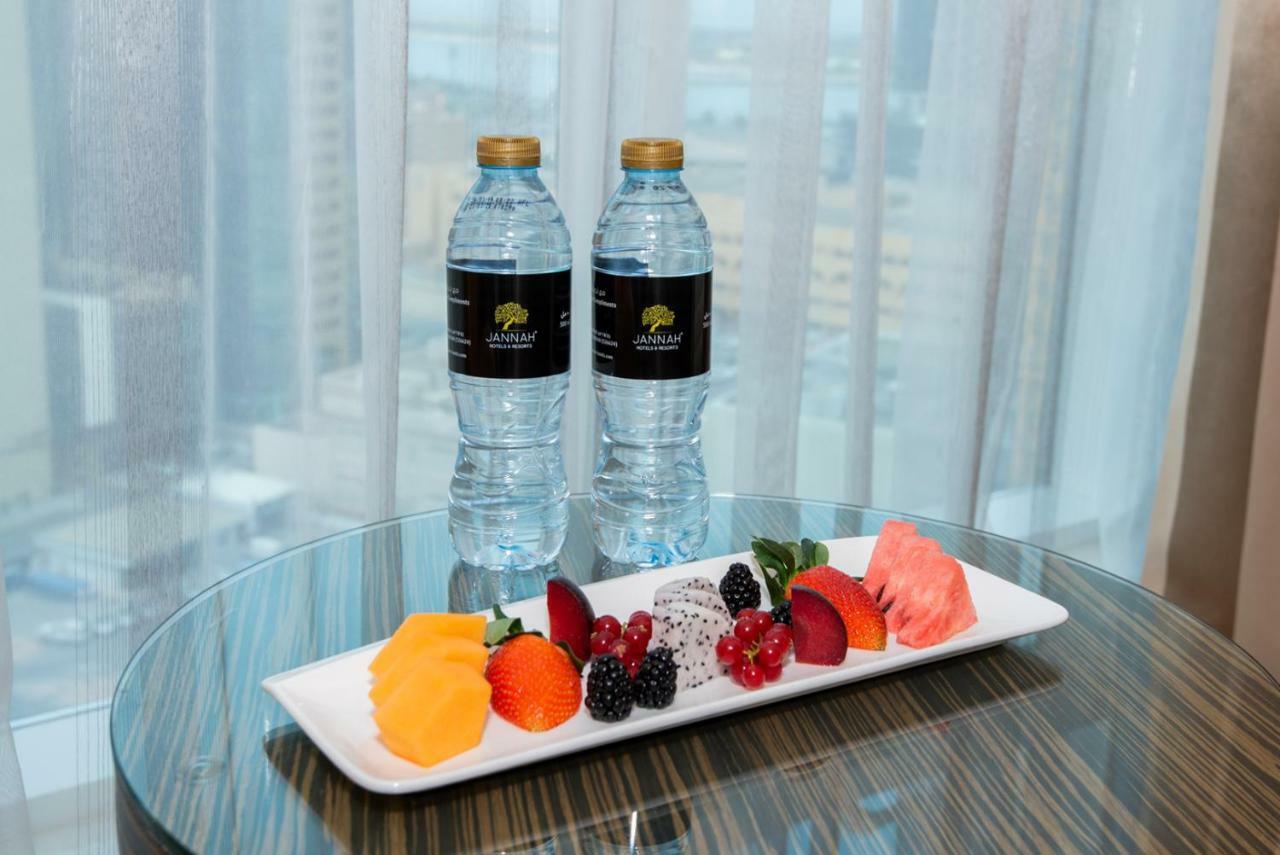 Hotel Jannah Burj Al Sarab Abu Dhabi Esterno foto Fruit platter
